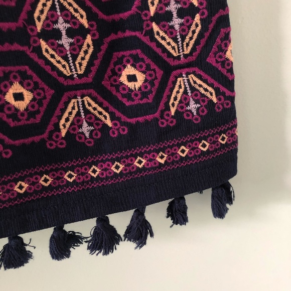 Skies Are Blue Nutria Embroidery Detail Navy Blue Top Size M - Picture 4 of 10